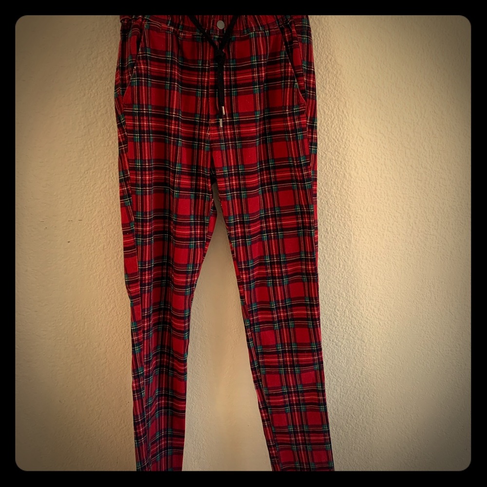 Women Urban Outfitters checkered Pants! - Picture 2 of 4